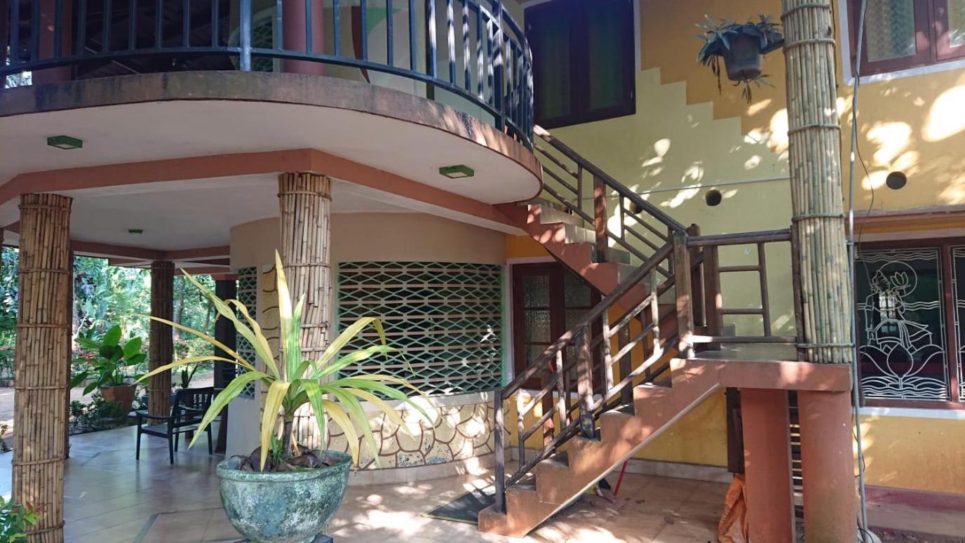 Leopard City Hostel Yala Тіссамахарама Екстер'єр фото