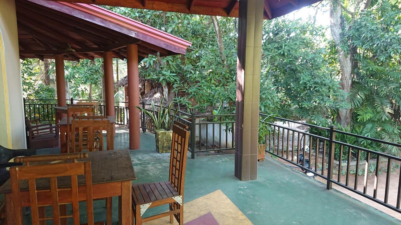 Leopard City Hostel Yala Тіссамахарама Екстер'єр фото