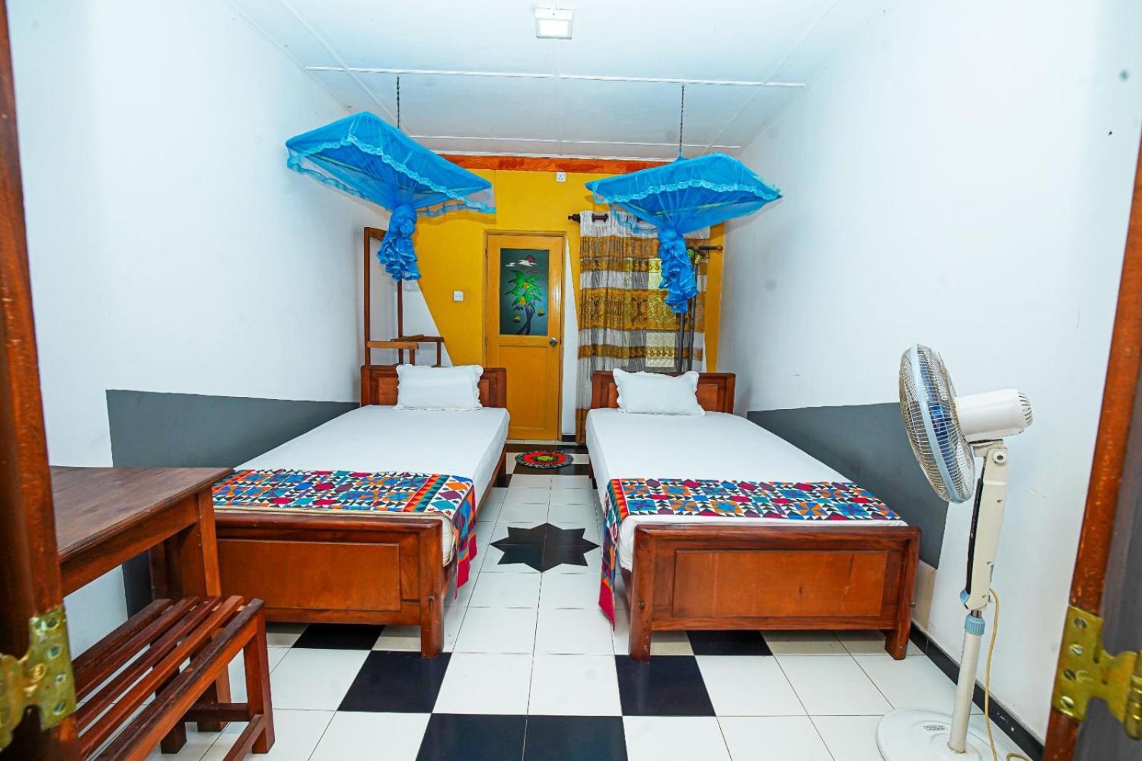 Leopard City Hostel Yala Тіссамахарама Екстер'єр фото