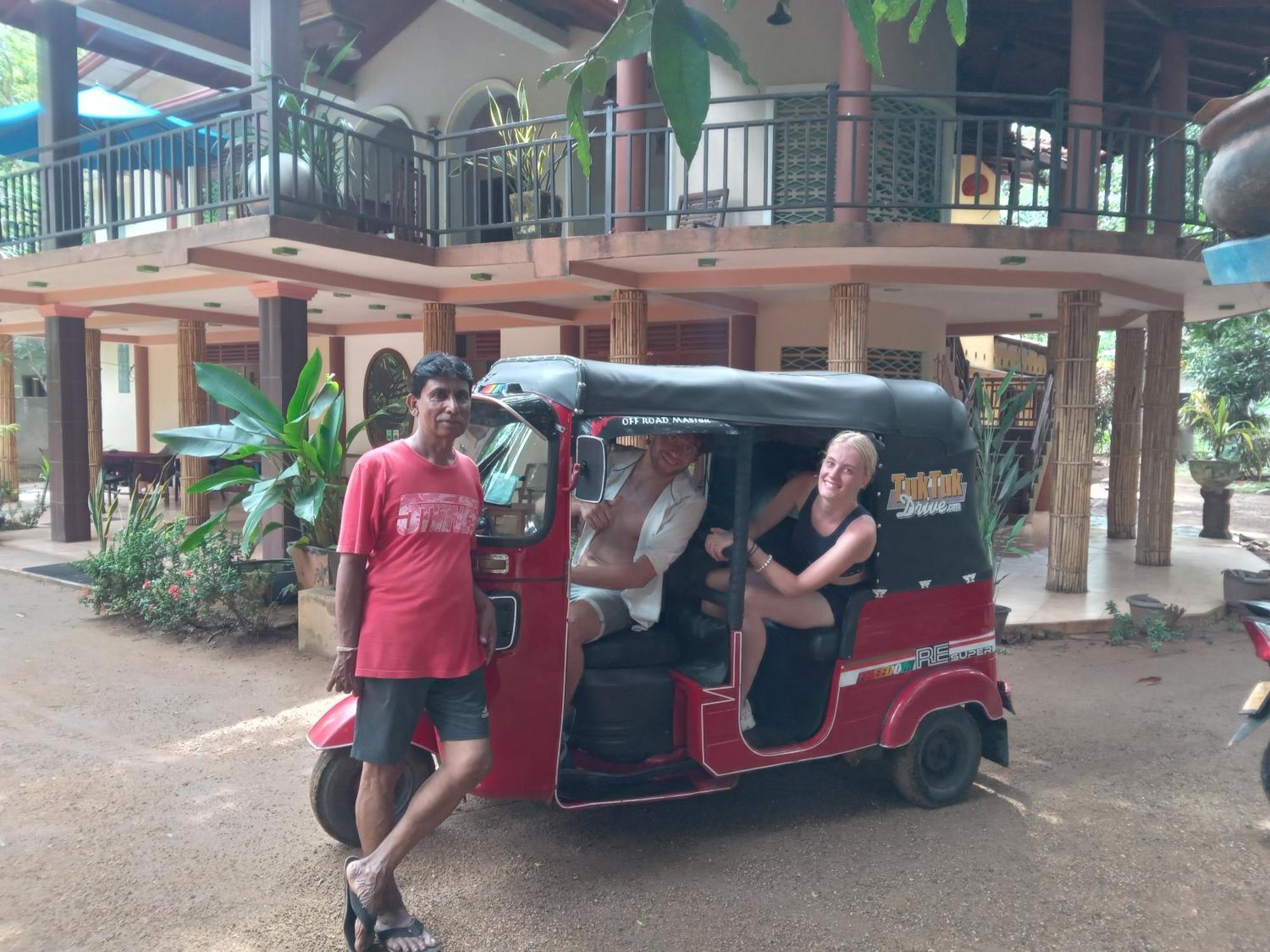 Leopard City Hostel Yala Тіссамахарама Екстер'єр фото